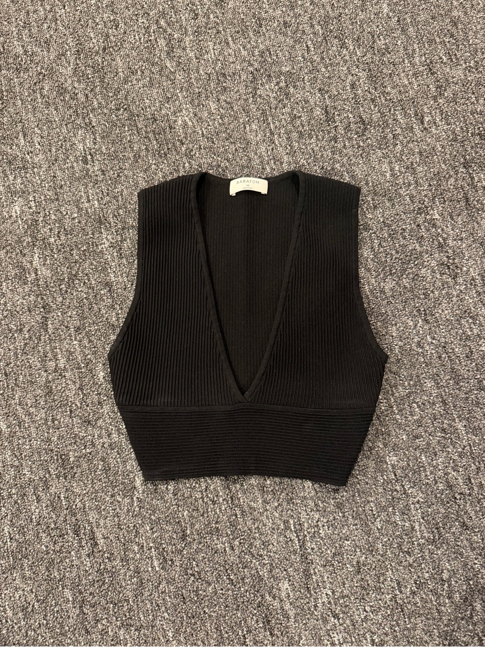 Babaton Black Ribbed V-Neck Knit Crop Top